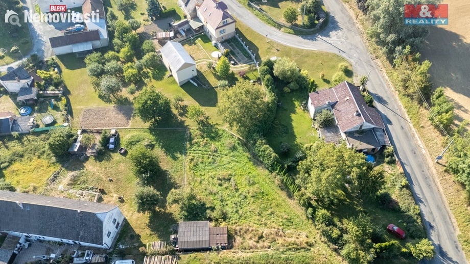 Prodej stavebního pozemku 1 005 m², Bílá Lhota