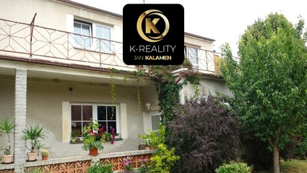 Prodej rodinného domu 250 m², Lnáře