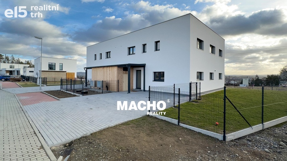 Pronájem rodinného domu 164 m², Dobříš