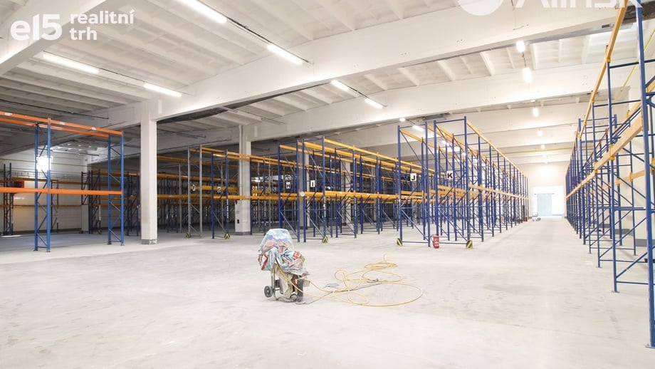 Pronájem skladu 1 000 m², Brno-jih