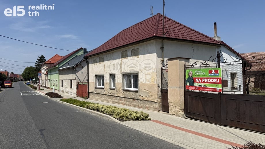 Prodej rodinného domu 138 m², Chrást
