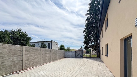 Pronájem bytu 4+kk 77 m², Chropyně