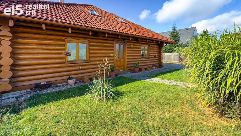 Prodej rodinného domu 165 m², Březno