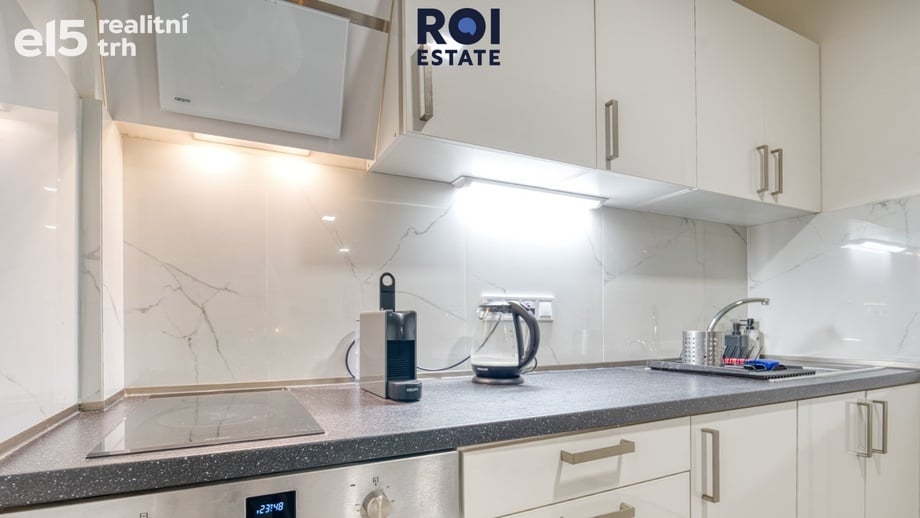 Prodej atypického bytu 39 m², Praha - Holešovice