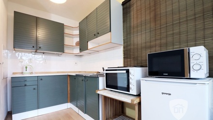 Pronájem bytu 1+kk 38 m², Praha - Bohnice