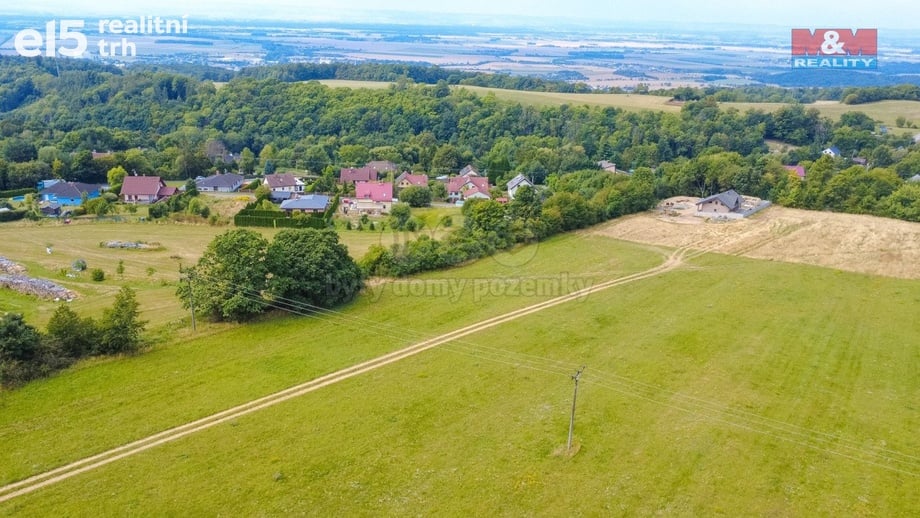 Prodej stavebního pozemku 1 058 m², Lipina