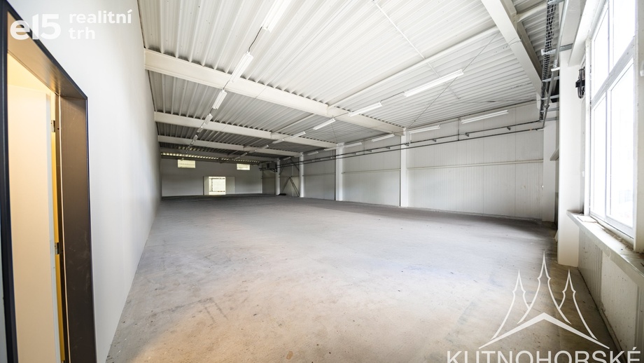 Pronájem výrobního prostoru 541 m², Kolín IV