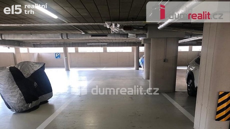 Pronájem garáže 13 m², Praha 12