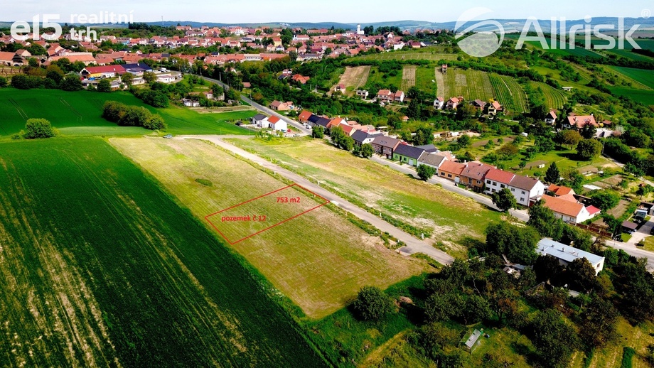 Prodej stavebního pozemku 753 m², Násedlovice