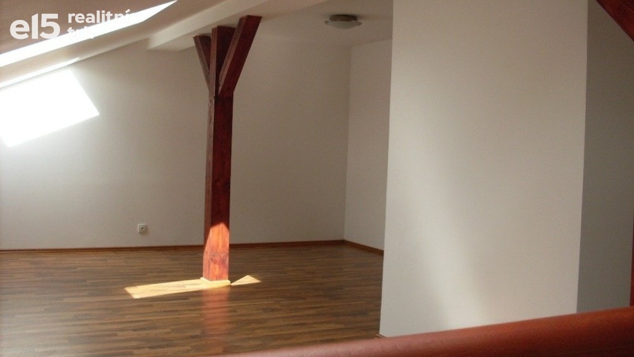 Pronájem bytu 2+kk 56 m², Praha - Vysočany