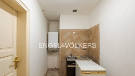Pronájem ordinace 175 m², Praha - Malá Strana