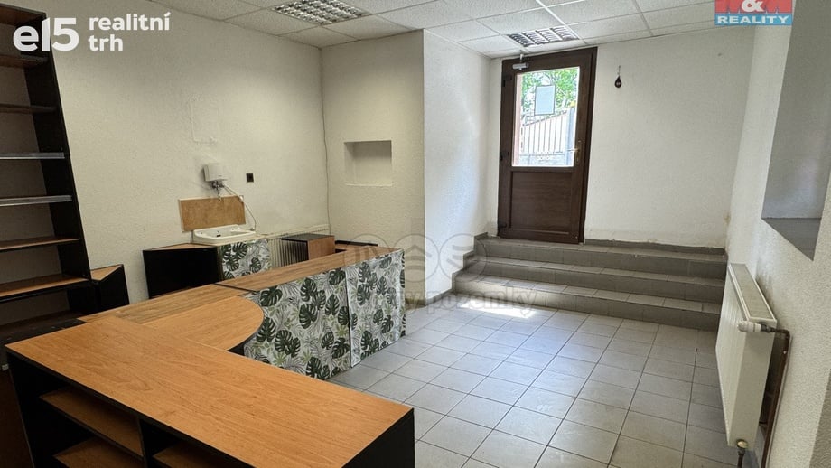 Pronájem obchodního prostoru 30 m², Děčín