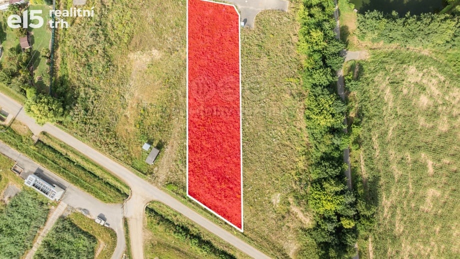 Prodej stavebního pozemku 1 642 m², Lutopecny