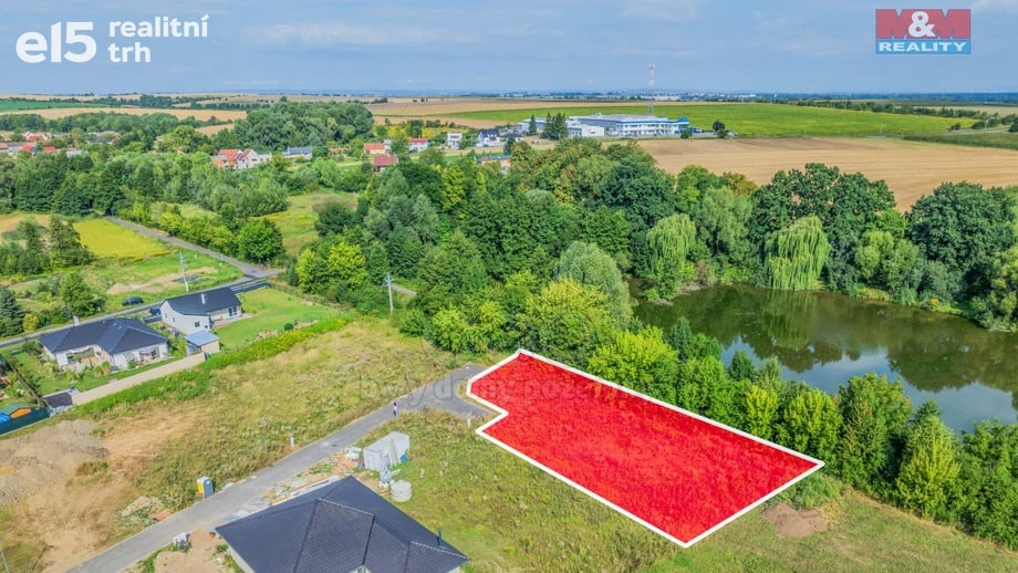 Prodej stavebního pozemku 1 209 m², Lutopecny
