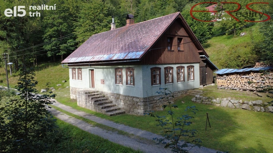 Prodej rodinného domu 187 m², Desná I