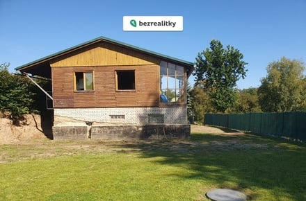 Prodej stavebního pozemku 1 539 m², Mníšek pod Brdy