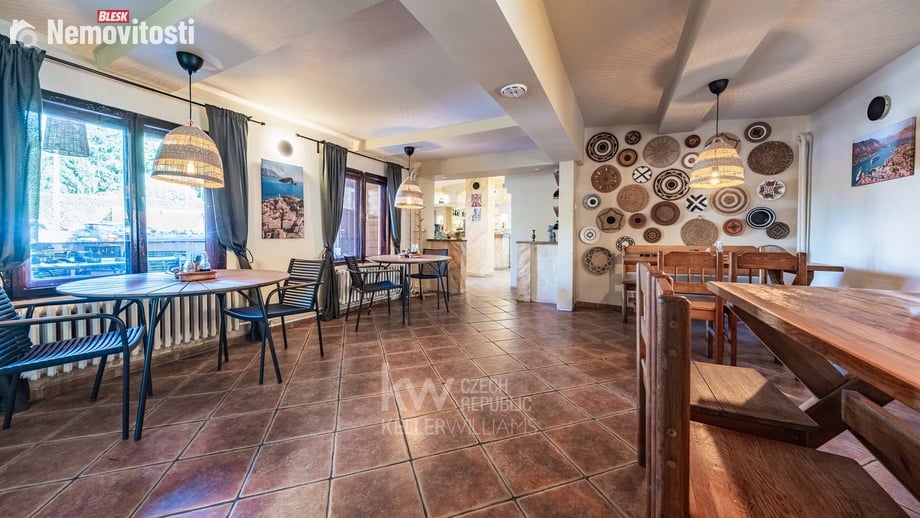 Prodej restaurace 110 m², Psáry - Dolní Jirčany