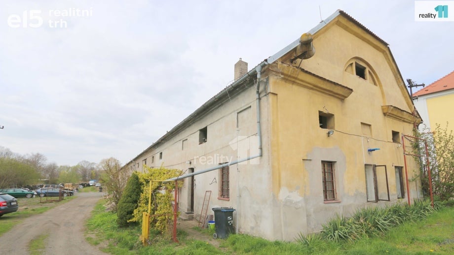 Pronájem výrobního prostoru 300 m², Nové Dvory