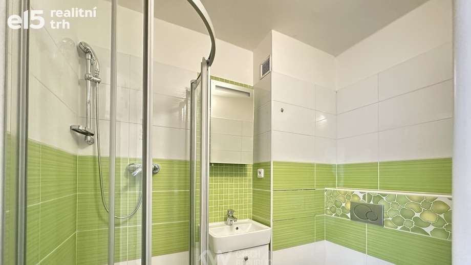 Pronájem bytu 1+kk 27 m², Hradec Králové