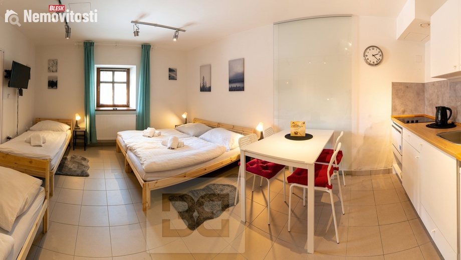 Pronájem bytu 1+kk 32 m², Karlštejn