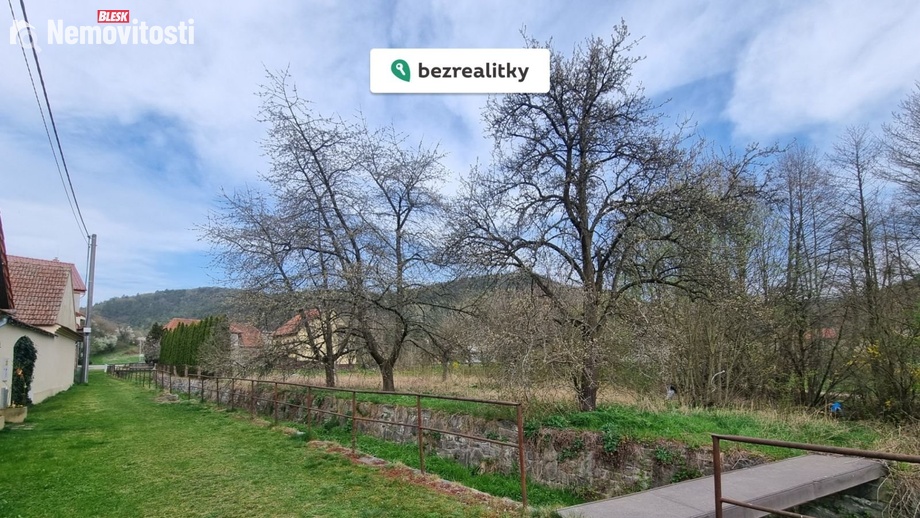 Prodej stavebního pozemku 713 m², Borač