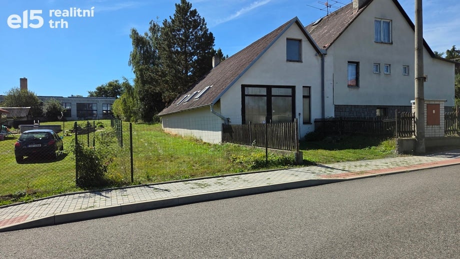 Prodej stavebního pozemku 1 222 m², Netvořice