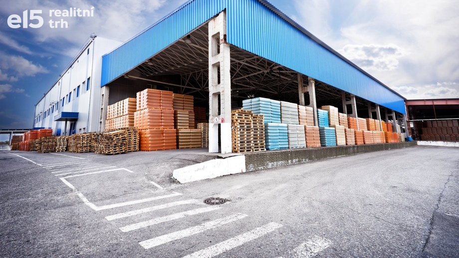 Prodej výrobního prostoru 19 000 m², Havraň