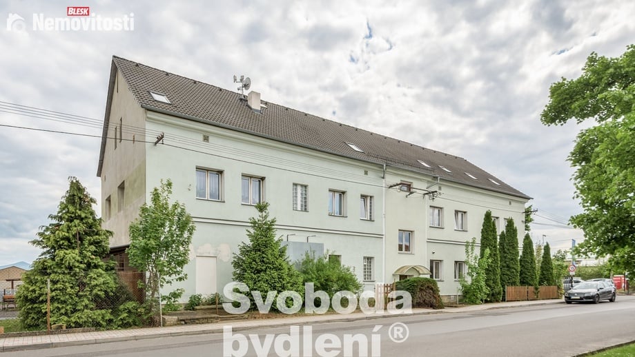 Prodej komerční nemovitosti 879 m², Srbice