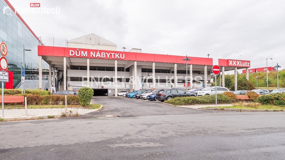 Pronájem komerční nemovitosti 4 500 m², Praha - Černý Most