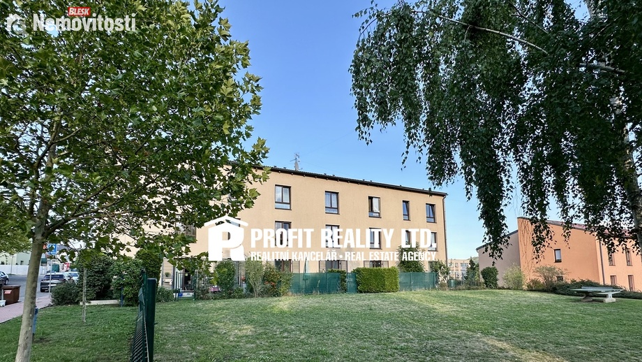 Pronájem bytu 1+kk 30 m², Beroun-Město