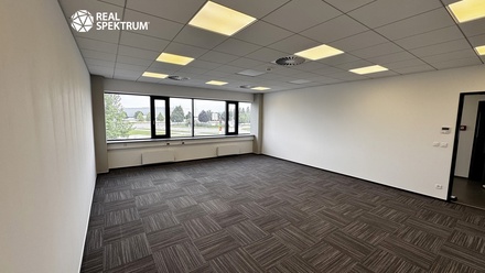 Pronájem kanceláře 294 m², Brno - Černovice