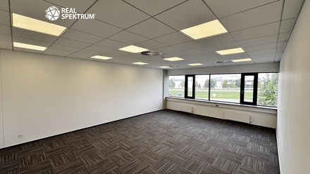 Pronájem kanceláře 294 m², Brno - Černovice