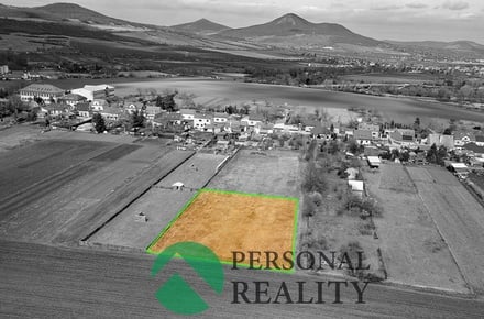 Prodej stavebního pozemku 1 658 m², Čížkovice