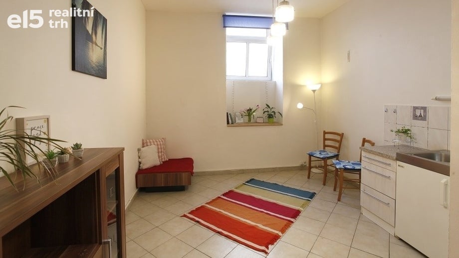 Pronájem kanceláře 18 m², Praha - Vinohrady