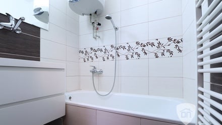 Pronájem bytu 2+1 71 m², Praha - Dubeč