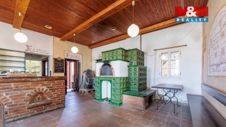 Prodej rodinného domu 500 m², Mlečice