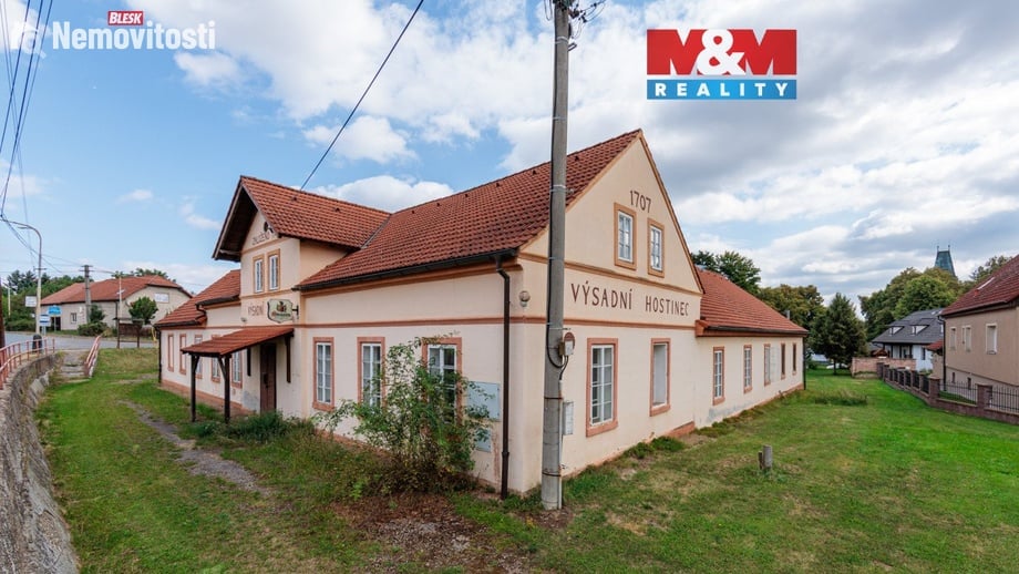 Prodej rodinného domu 500 m², Mlečice