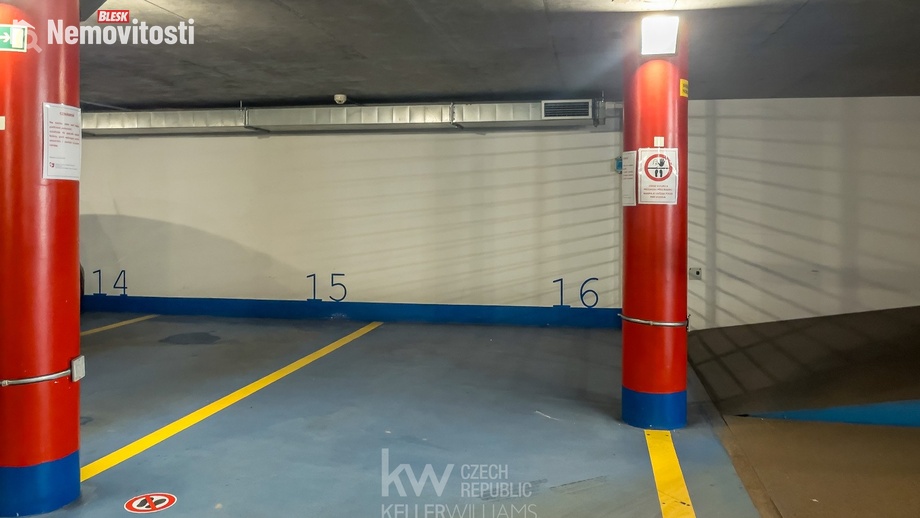 Prodej garáže 9 m², Praha - Holešovice