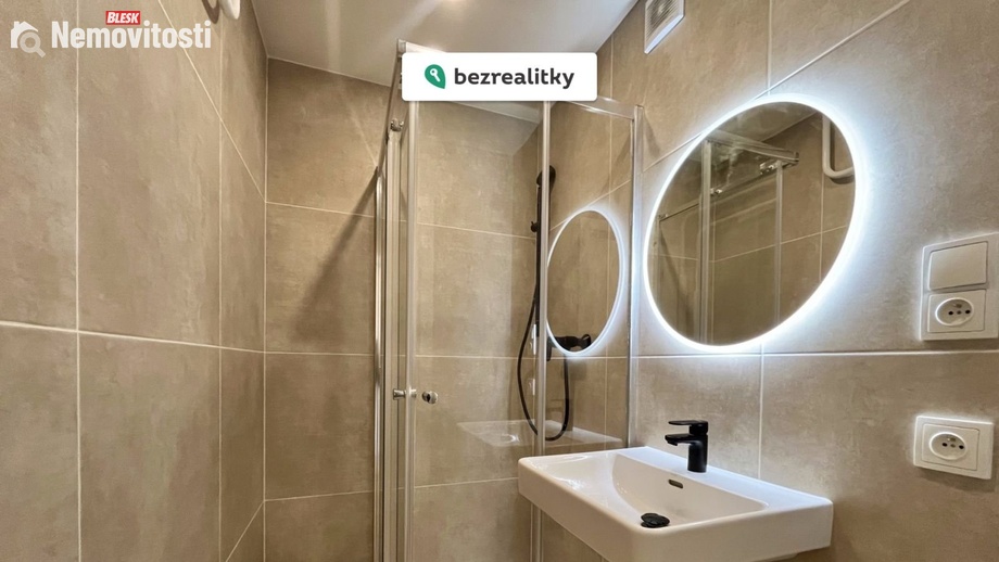Prodej bytu 2+kk 42 m², Praha 10