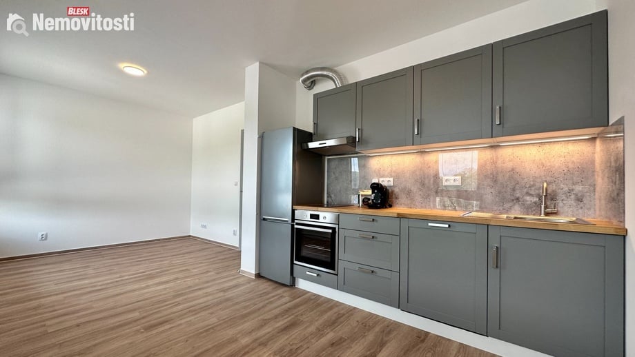 Pronájem bytu 1+kk 33 m², Kuřim