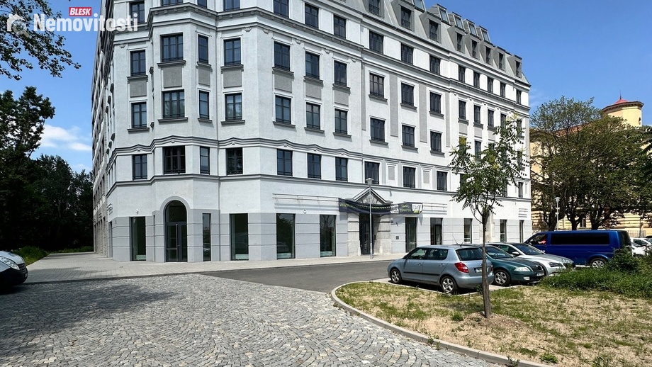 Pronájem garážového stání 13 m², Brno - Trnitá