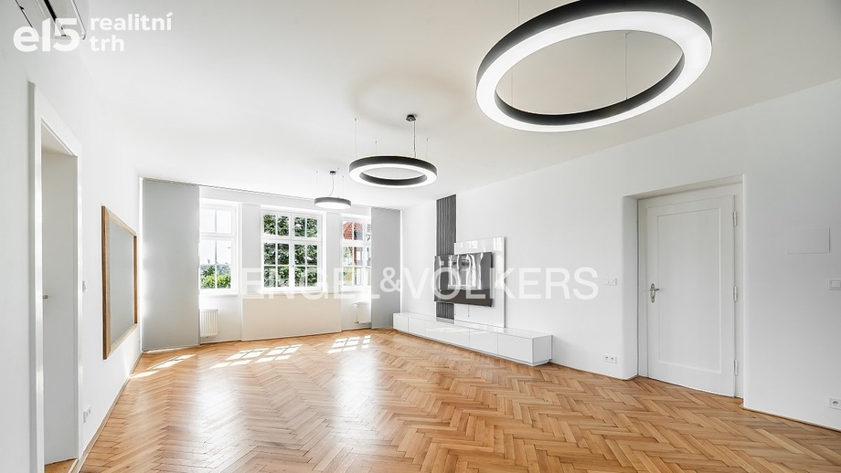 Pronájem bytu 3+1 137 m², Praha - Dejvice