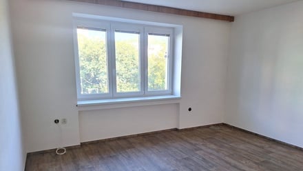 Pronájem bytu 2+1 63 m², Adamov