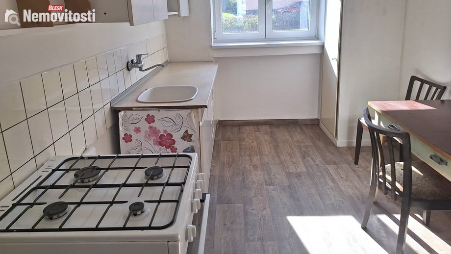 Pronájem bytu 2+1 63 m², Adamov