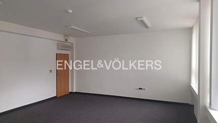 Pronájem kanceláře 38 m², Praha - Holešovice