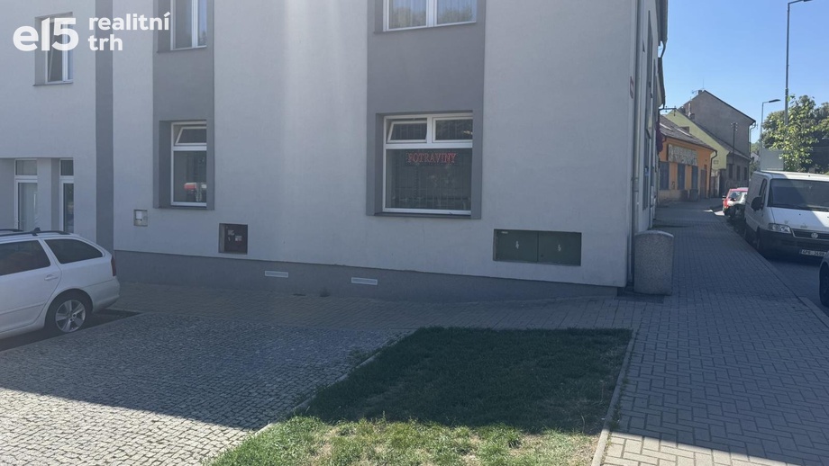Prodej obchodního prostoru 52 m², Libušín