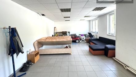 Prodej skladu 1 060 m², Planá