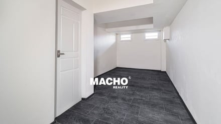 Prodej bytu 2+kk 39 m², Chrášťany
