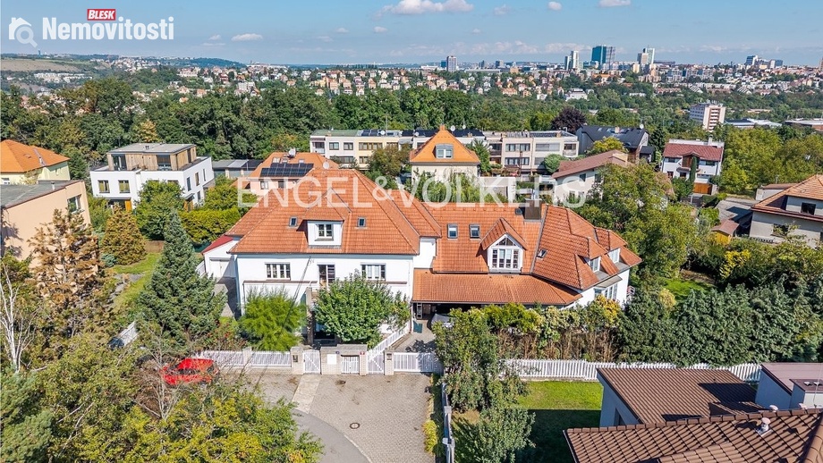 Prodej kanceláře 600 m², Praha - Braník