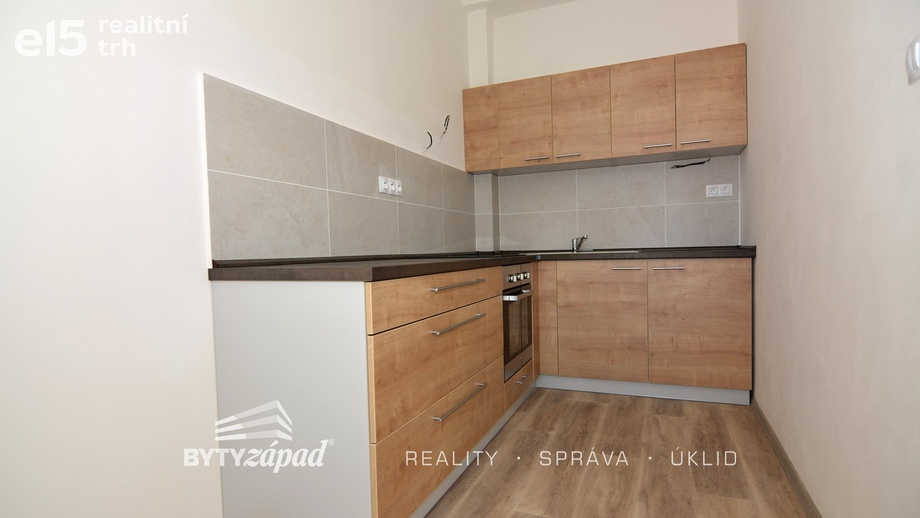 Pronájem bytu 2+kk 54 m², Strašice
